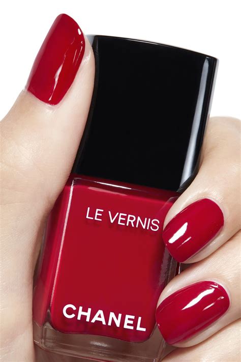 chanel le vernis longue tenue 500|Chanel longwear nail color.